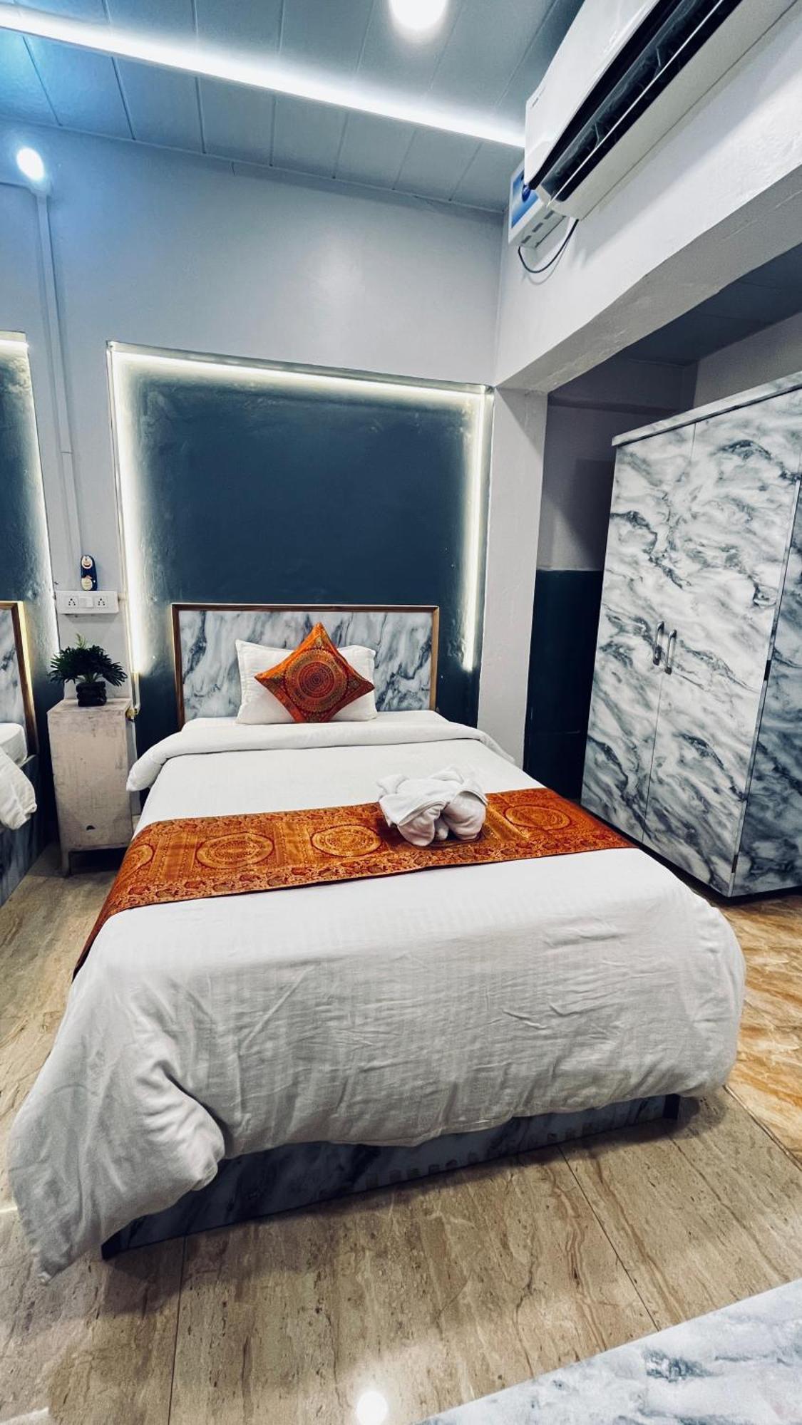 Vibe N Joy Hotell Varanasi Eksteriør bilde